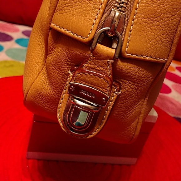 Authentic NWOT Prada yellow soft leather bag. - Picture 3 of 8